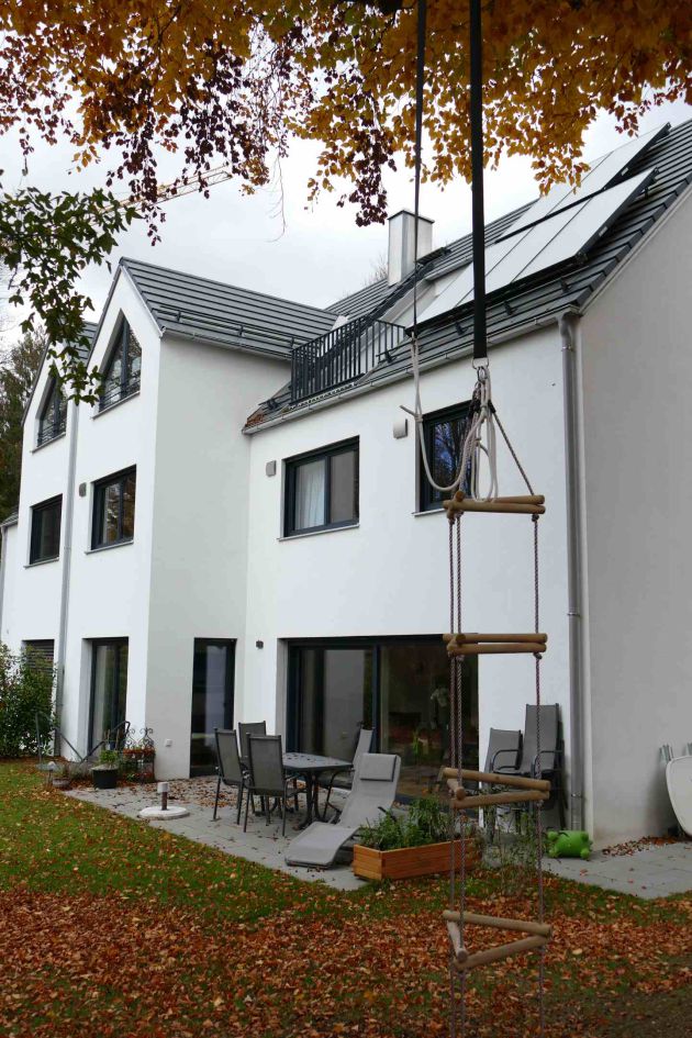 Neubau von zwei Doppelhaushälften mit Rückbau